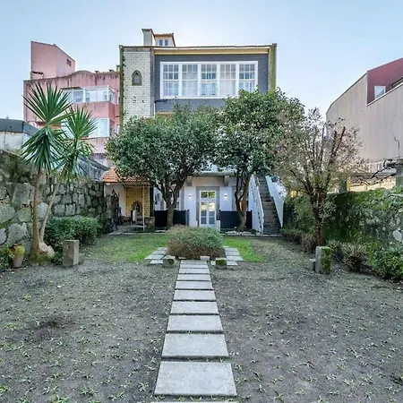 Rua Dom Manuel Studio Terrace Апартаменты